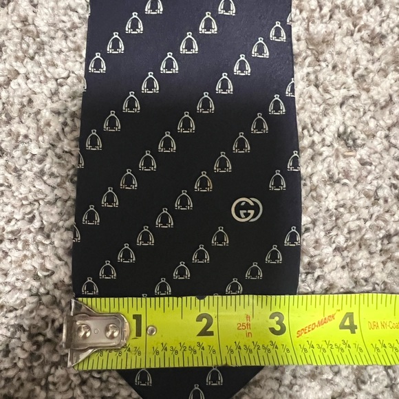 Authentic Gucci Tie - Picture 8 of 8